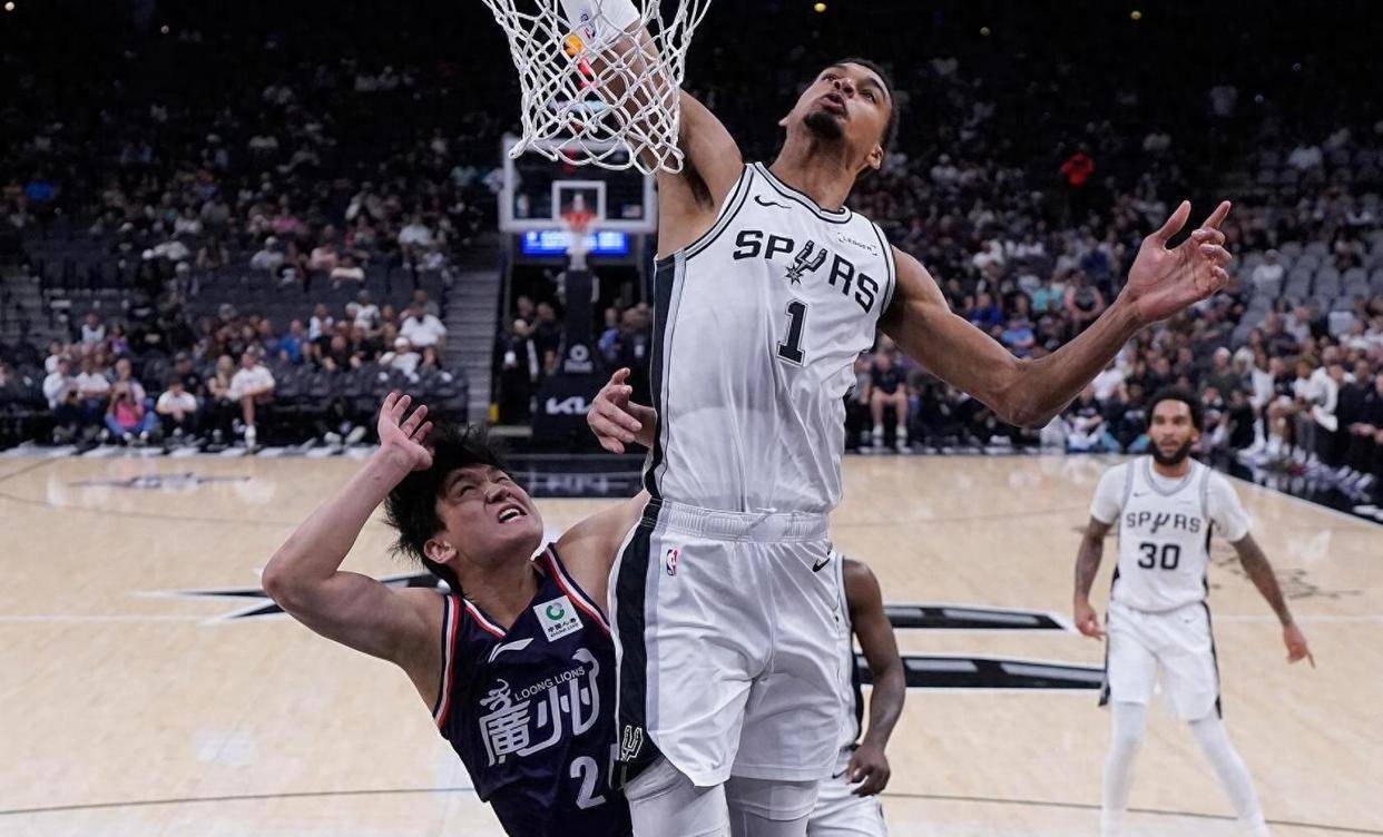 各地集中赛前篮球集训