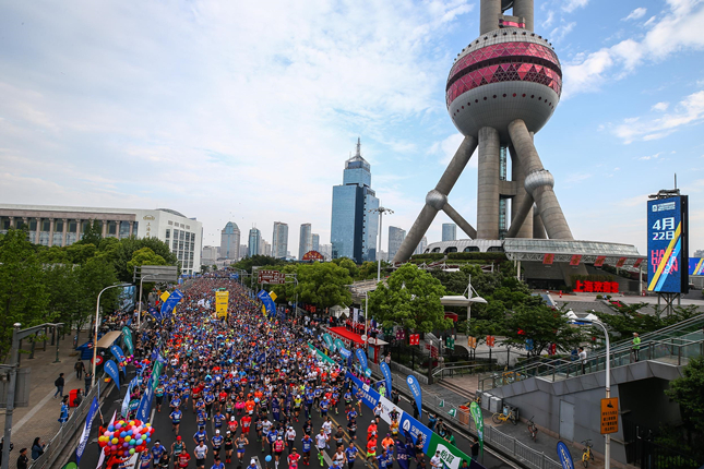 赛地聚焦——社区盾今晨热度飙升；马赛更衣室发声；态度坚定；轮换策略成焦点的简单介绍