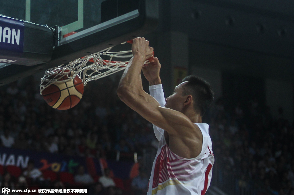 关于克里夫兰骑士训练开放日，窗口期队长鼓劲引欢呼，全明星赛在即，更衣室氛围转暖的信息