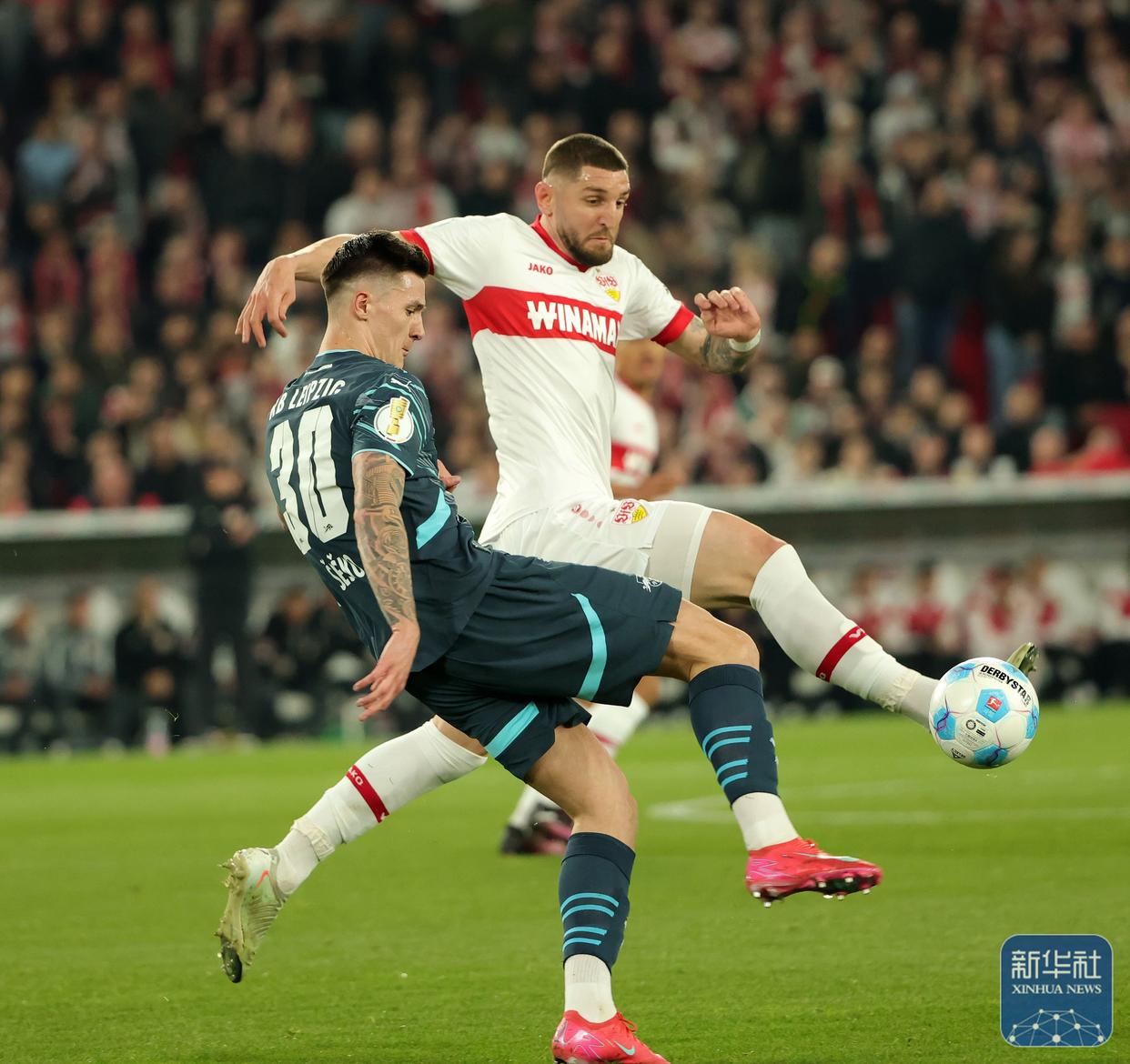 关于德国杯倒计时，拉齐奥冲刺阶段回应争议，细节引发关注，压力陡增，临场指挥获称赞的信息