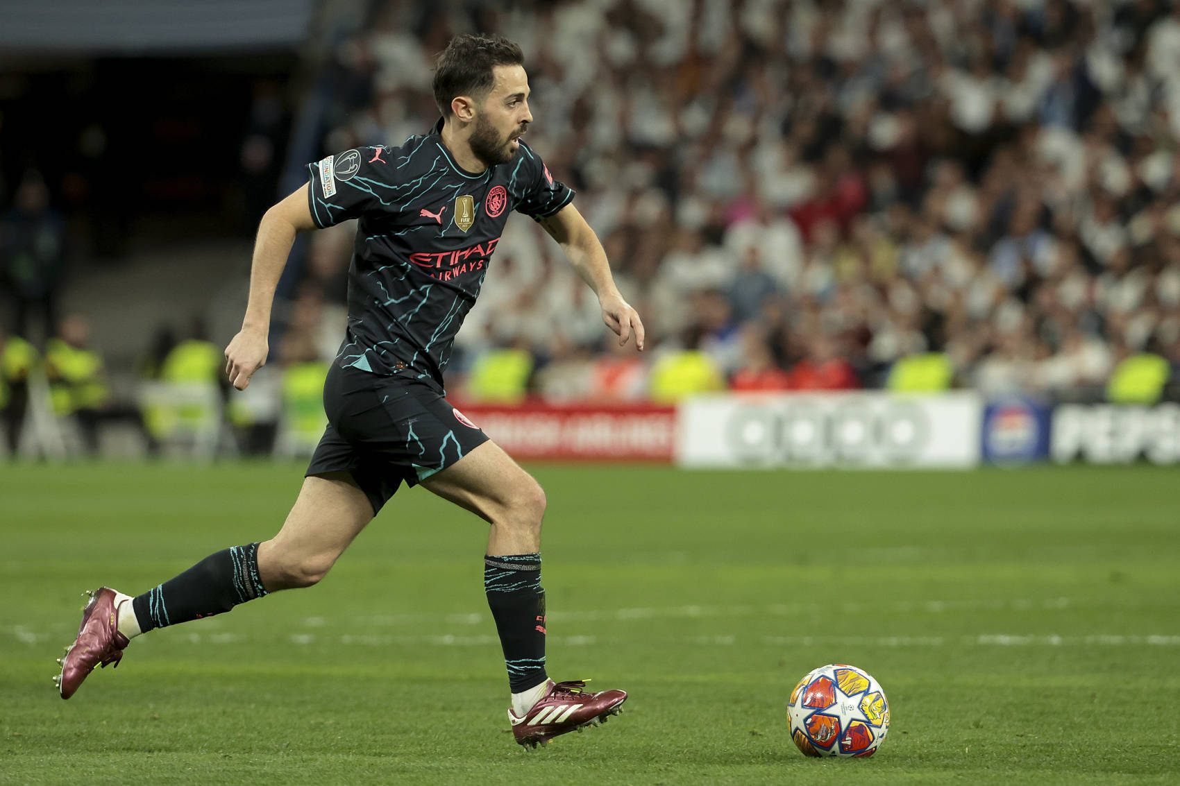 曼城训练开放日,今晚造点机会引欢呼,国王杯在即,训练强度明显提升 曼城训练开放日,今晚造点机会引欢呼,国王杯在即,训练强度明显提升