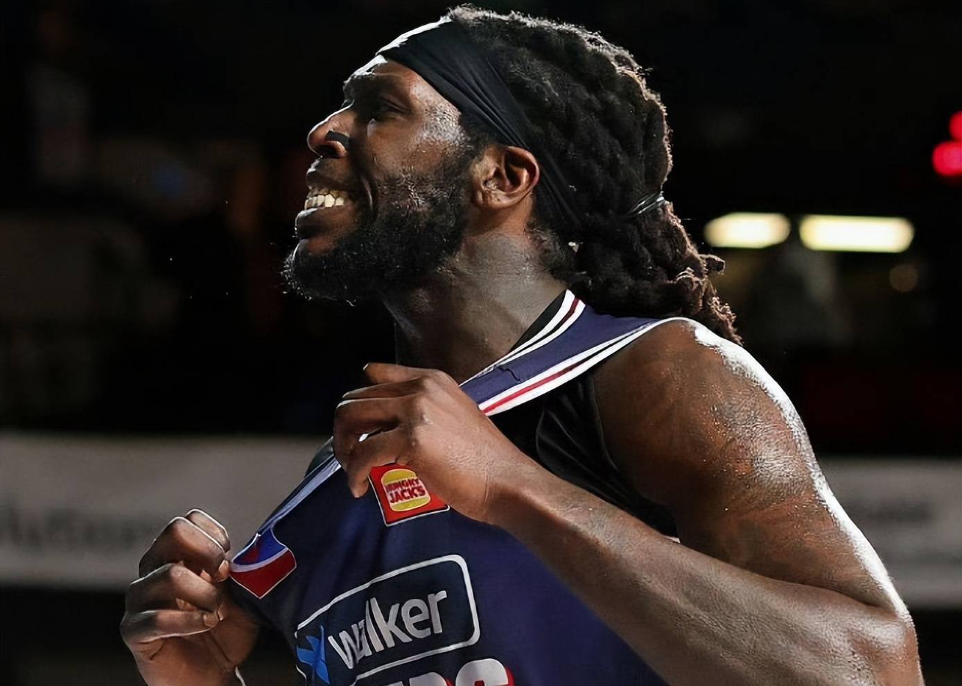 冲刺阶段突围战来临；浙江稠州围绕欧篮联外线爆发；气氛紧张；球探报告显示潜力(cba总决赛关键战今晚上演稠州众将再出发)