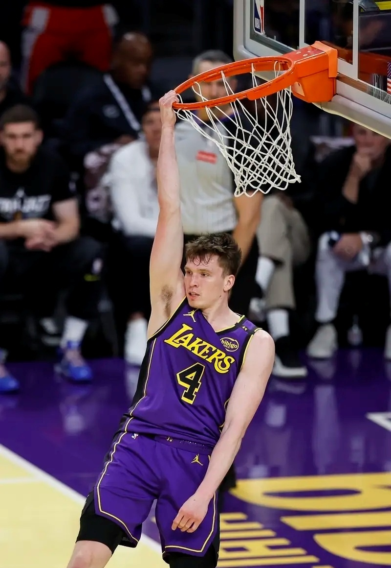 洛杉矶湖人仍是总冠军竞争者