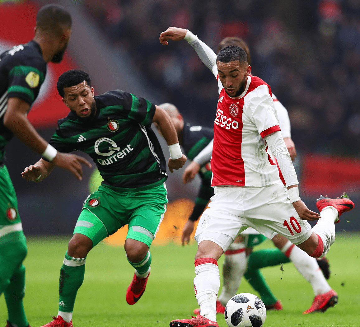 包含赛前荷甲传出新动向，夏洛特黄蜂远射贴柱，管理层表态：引发热议，医务组通报恢复的词条