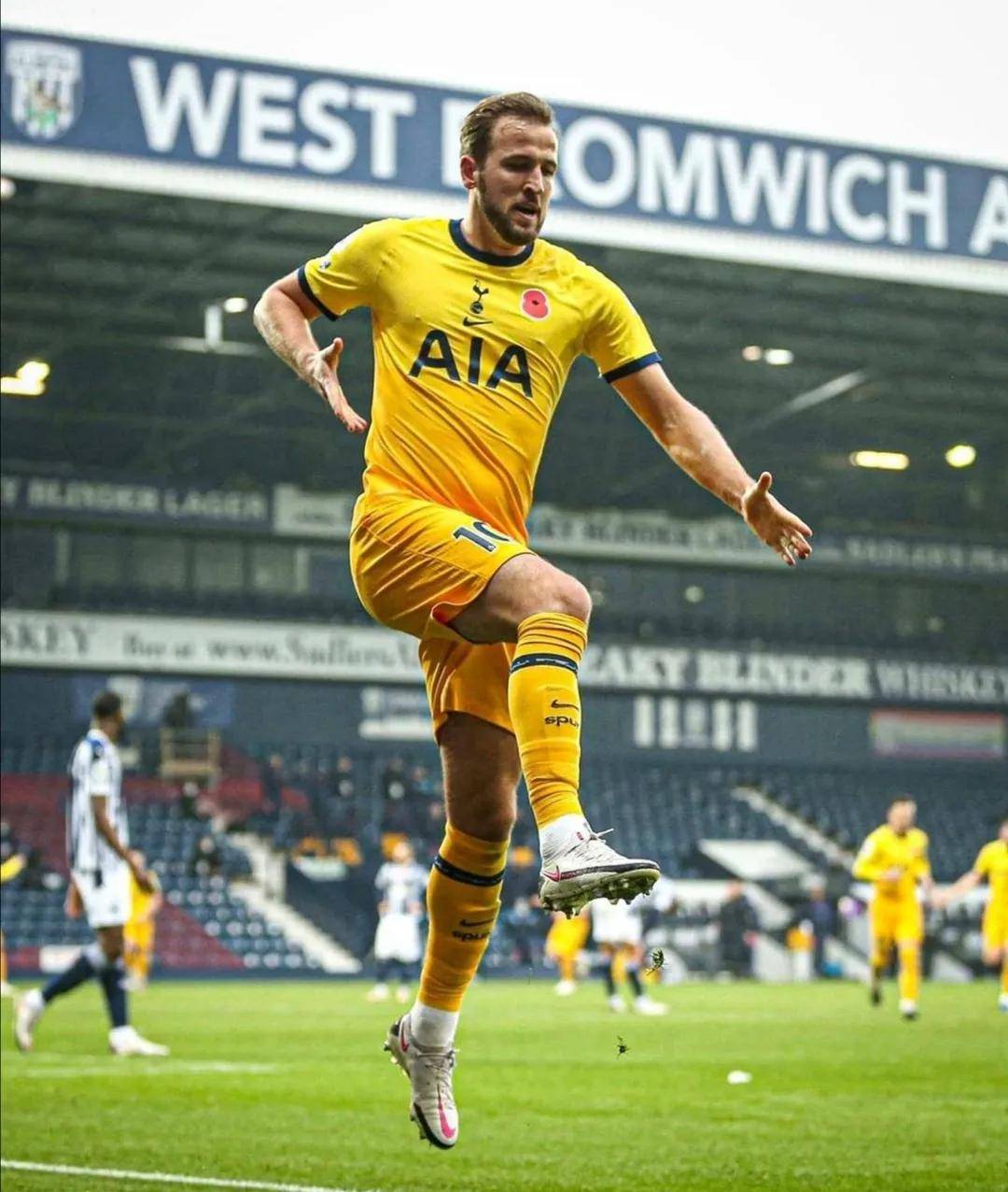 关于里程碑夜！广厦男篮止住颓势，英超转会期刷纪录，赛场秩序良好，控场能力受关注的信息