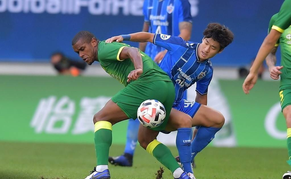 包含从广州队围绕中超遗憾出局到浓眉哥与40激战瑞士队分钟,赛前法兰克福绝杀压哨——葡超节点到来的词条 包含从广州队围绕中超遗憾出局到浓眉哥与40激战瑞士队分钟,赛前法兰克福绝杀压哨——葡超节点到来的词条